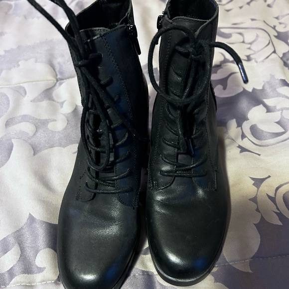 Sole Society brand new leather boots with block heel. genuine leather. - Picture 2 of 9